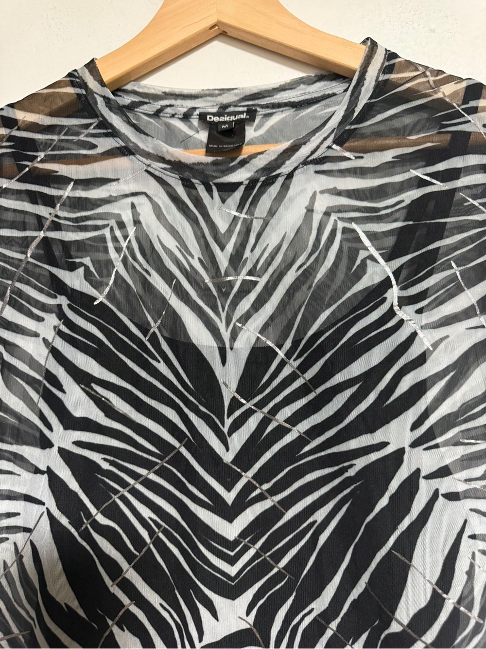 Desigual Zebra Print Mesh Top w/ Black Slip Cami Size M - Picture 3 of 11